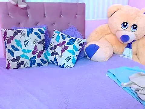 Snapshot of zara_cute chatting on 23, 10, 2025 zara cute online show from 23, 10, 2025