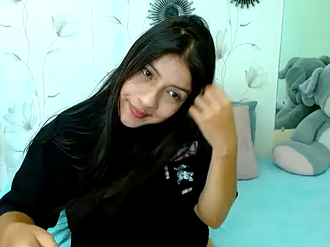 Snapshot of zara_cute chatting on 27, 10, 2025 zara cute online show from 27, 10, 2025