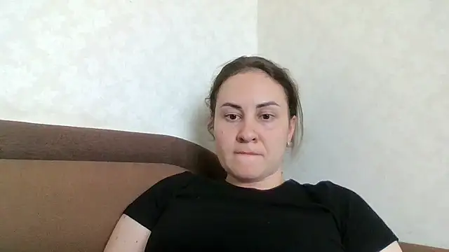 Snapshot of MeadowEyes chatting on 21, 6, 2026 MeadowEyes online show from 21, 6, 2026