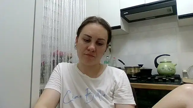 Snapshot of MeadowEyes chatting on 27, 6, 2026 MeadowEyes online show from 27, 6, 2026
