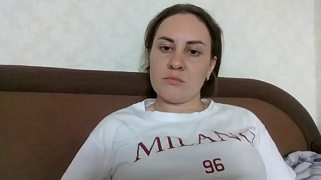 Snapshot of MeadowEyes chatting on 23, 6, 2026 MeadowEyes online show from 23, 6, 2026