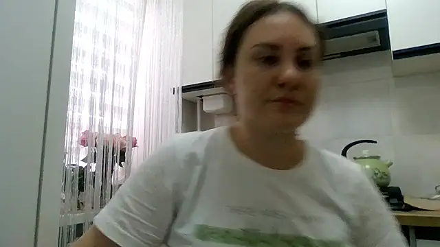 Snapshot of MeadowEyes chatting on 29, 6, 2026 MeadowEyes online show from 29, 6, 2026