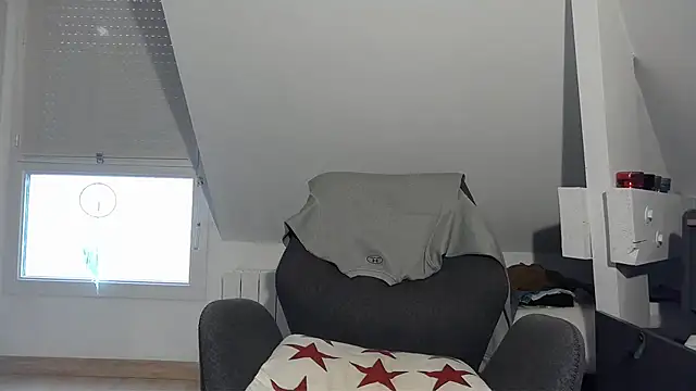 pedrolatino20cm online show from 15, 2, 2026