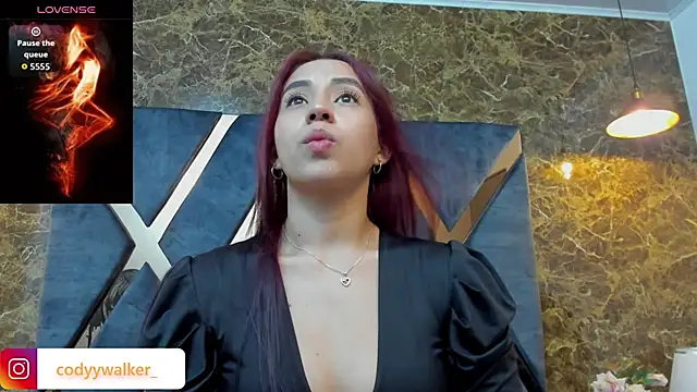 Vittoria Conti  online show from 5, 4, 2026