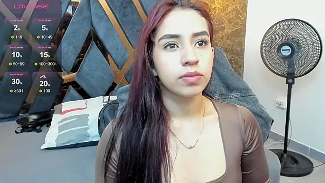 Vittoria Conti  online show from 18, 4, 2026