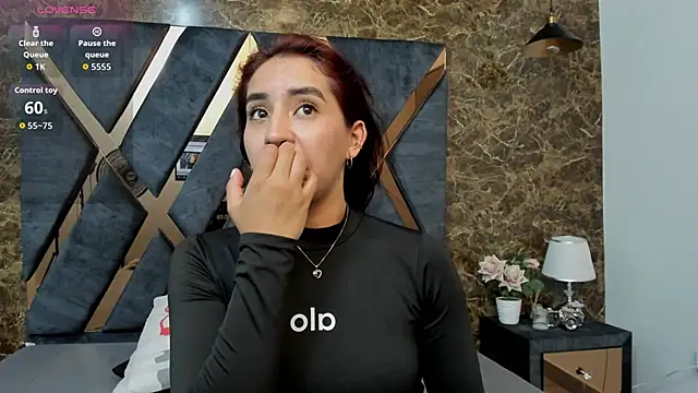 Vittoria Conti  online show from 9, 4, 2026