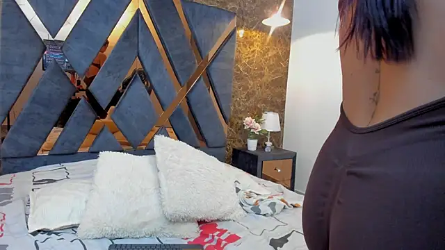 Vittoria Conti  online show from 19, 11, 2025