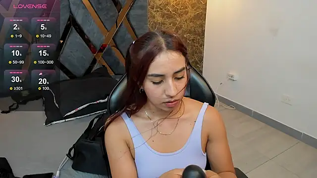 Snapshot of Vittoria_Conti_ chatting on 5, 5, 2026 Vittoria Conti online show from 5, 5, 2026