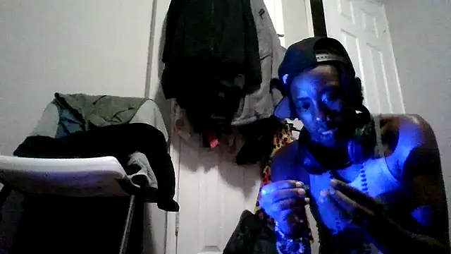 Snapshot of dezzidavill chatting on 30, 6, 2026 dezzidavill online show from 30, 6, 2026