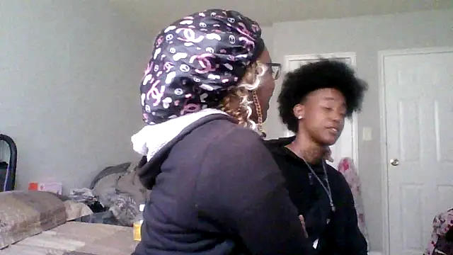 dezzidavill online show from 9, 4, 2026