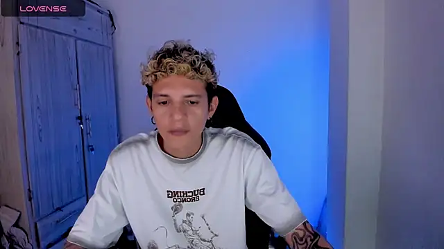 tylernova online show from 17, 4, 2026