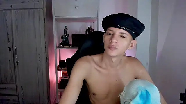 tylernova online show from 15, 12, 2025