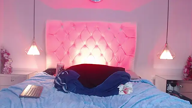 Bubbiecherry online show from 29, 10, 2025