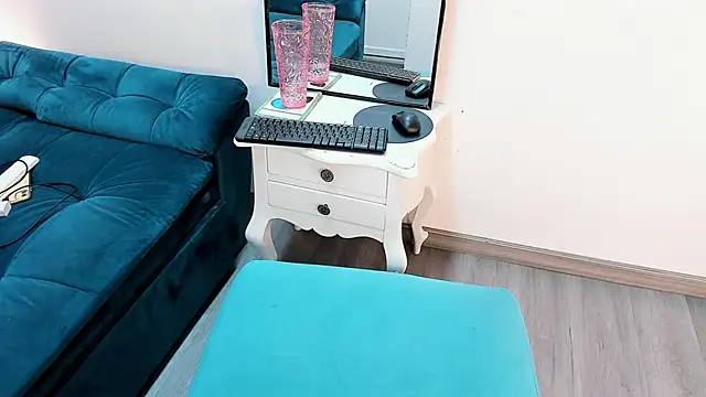 KassMonroe online show from 17, 12, 2025