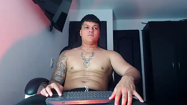 Boyhot 00 online show from 13, 10, 2025