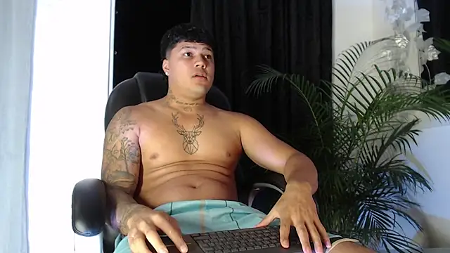 Snapshot of Boyhot_00 chatting on 2, 2, 2026 Boyhot 00 online show from 2, 2, 2026