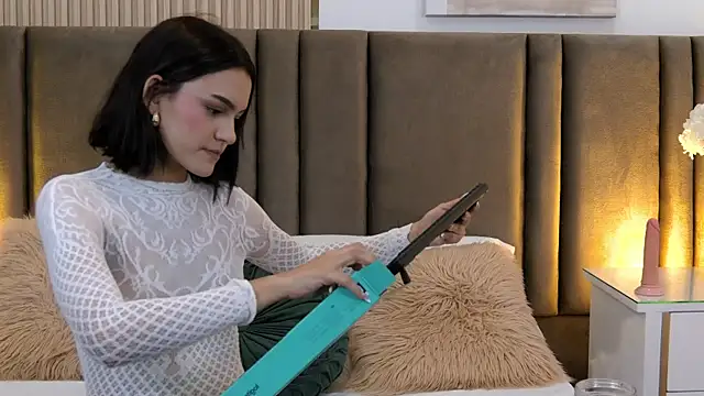 Snapshot of nina_gb chatting on 21, 2, 2026 nina gb online show from 21, 2, 2026