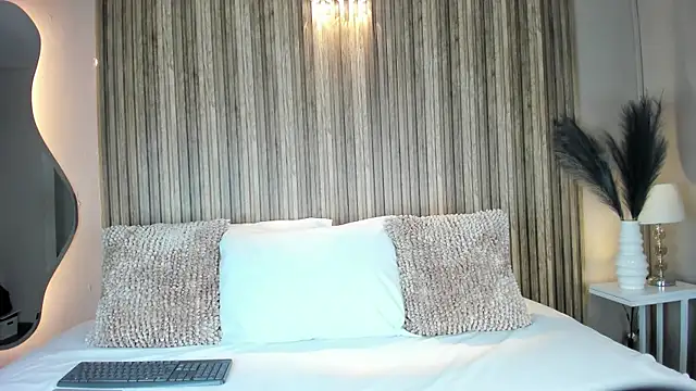 VanneCamiel online show from 28, 10, 2025