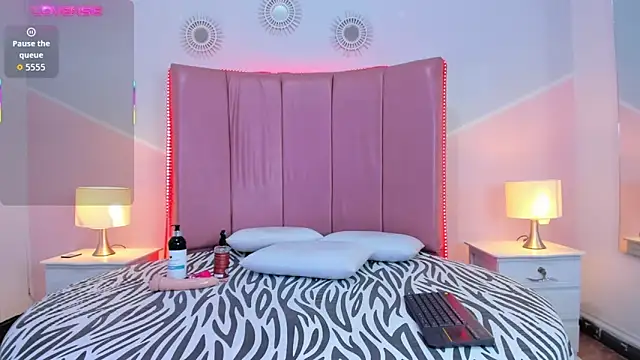 Foxy Kylie online show from 30, 11, 2025