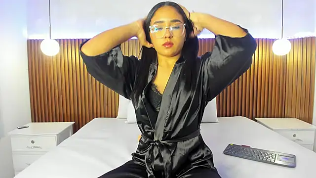 Foxy Kylie online show from 18, 10, 2025