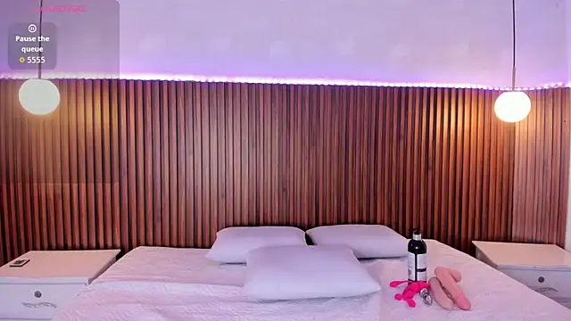 Foxy Kylie online show from 5, 2, 2026