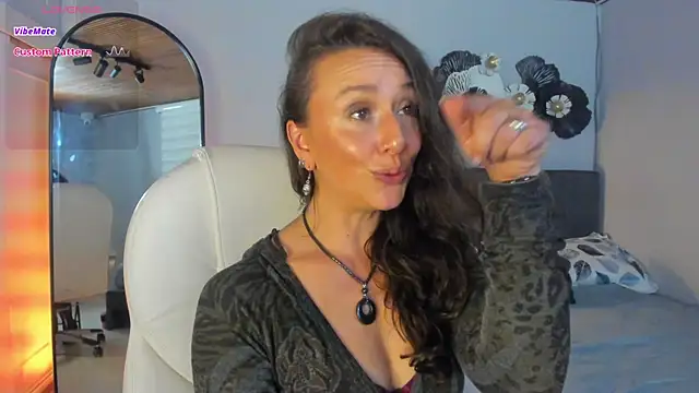 indigo wild  online show from 8, 11, 2025