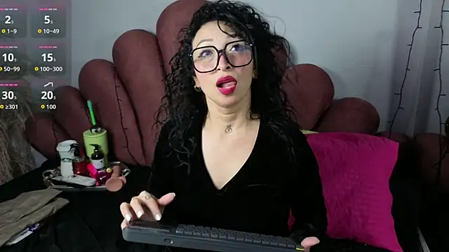 CHIARAJJONES online show from 9, 1, 2026