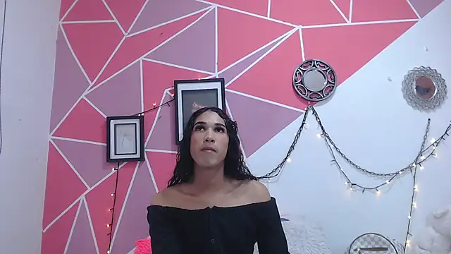 Tifany Adams online show from 18, 11, 2025