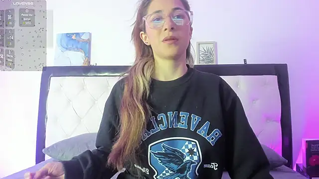 Sara Roades online show from 28, 10, 2025