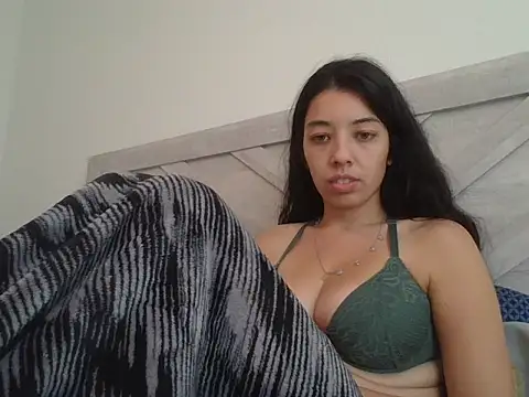 Snapshot of Lucysweets chatting on 10, 10, 2025 Lucysweets online show from 10, 10, 2025