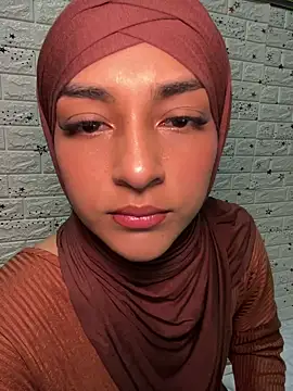 Snapshot of CelestSkyy chatting on 5, 11, 2025 CelestSkyy online show from 5, 11, 2025