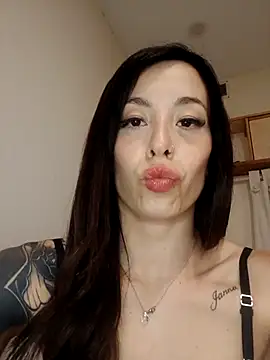 Chinitaluna online show from 17, 11, 2025