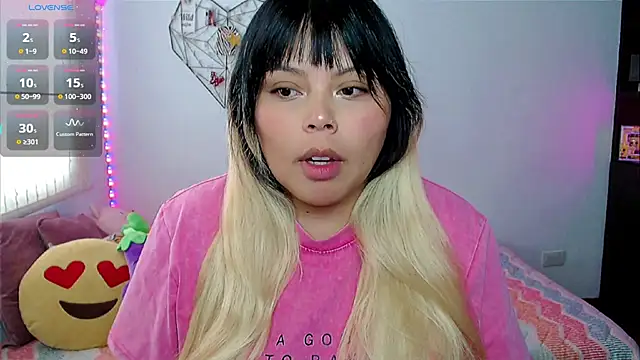 EllieMoonX online show from 3, 5, 2026