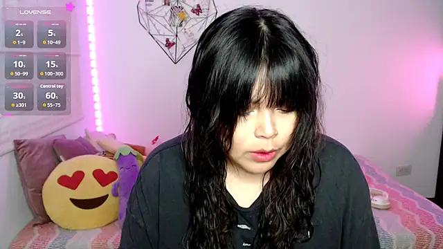 Snapshot of EllieMoonX chatting on 17, 7, 2026 EllieMoonX online show from 17, 7, 2026
