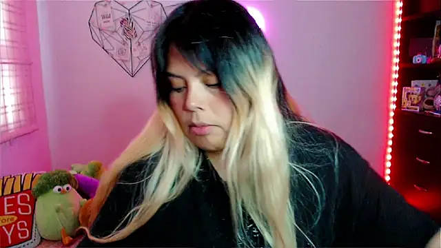 EllieMoonX online show from 12, 3, 2026