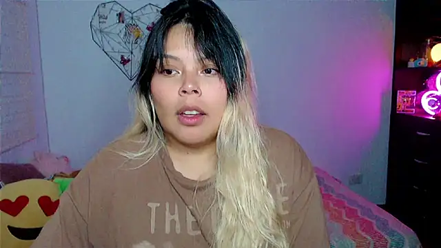 EllieMoonX online show from 15, 4, 2026