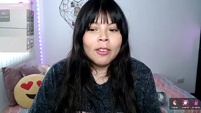 Snapshot of EllieMoonX chatting on 24, 6, 2026 EllieMoonX online show from 24, 6, 2026