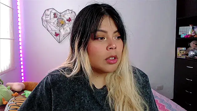 EllieMoonX online show from 1, 4, 2026