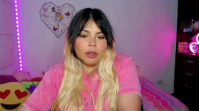 EllieMoonX online show from 14, 4, 2026