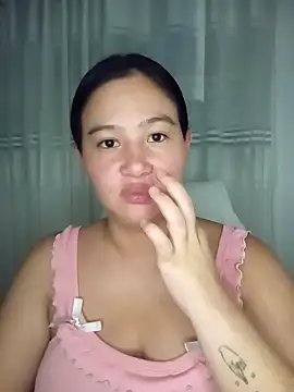 Snapshot of Natacha_02 chatting on 4, 3, 2026 Natacha 02 online show from 4, 3, 2026