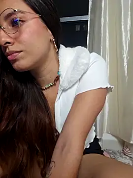 Meganthomson online show from 14, 4, 2026