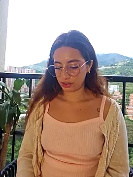 Meganthomson online show from 6, 2, 2026