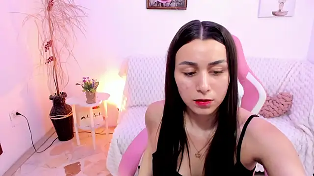 Snapshot of EmmaMyers1 chatting on 7, 5, 2026 EmmaMyers1 online show from 7, 5, 2026
