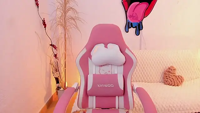 EmmaMyers1 online show from 15, 11, 2025