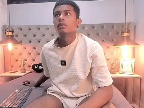 MorenitoDigno online show from 21, 10, 2025