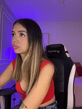 HoneyMollyX online show from 13, 4, 2026