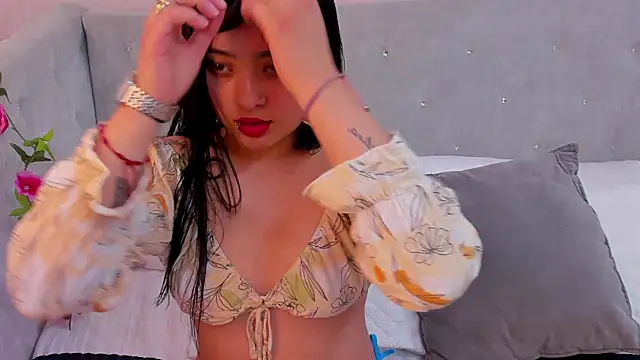 Snapshot of baby_naomy chatting on 18, 10, 2025 baby naomy online show from 18, 10, 2025