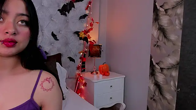 Snapshot of baby_naomy chatting on 29, 10, 2025 baby naomy online show from 29, 10, 2025