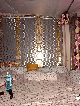 Sweet-Maddlina online show from 6, 11, 2025