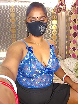 Sweet-Maddlina online show from 10, 11, 2025